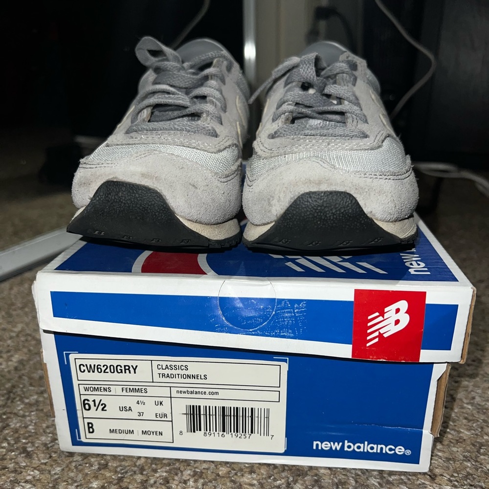 Women’s New Balance CW620 in Grey